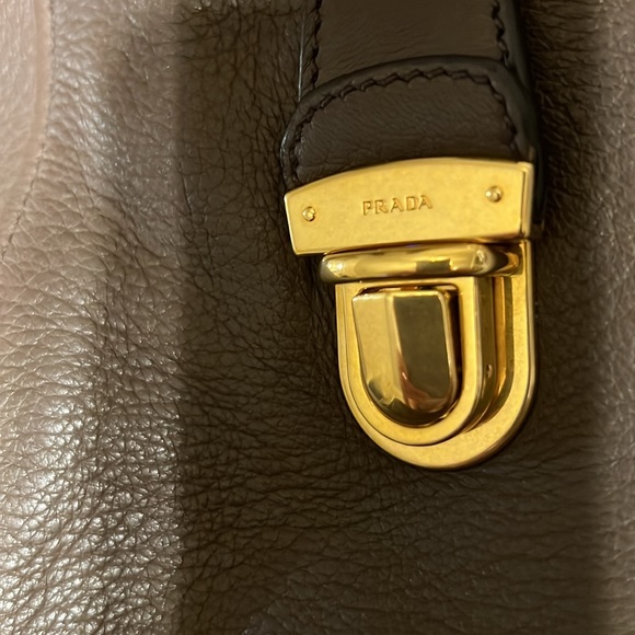 PRADA PIETRA CERVO(Deerskin) all Leather TOTE w/pretty gold hardware Like New! - Picture 8 of 17